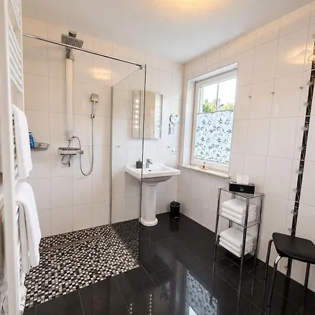 Luxus Abendrot In Gutshaus * Garz (Rugen)